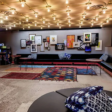 Moxy Phoenix Tempe/Asu Area