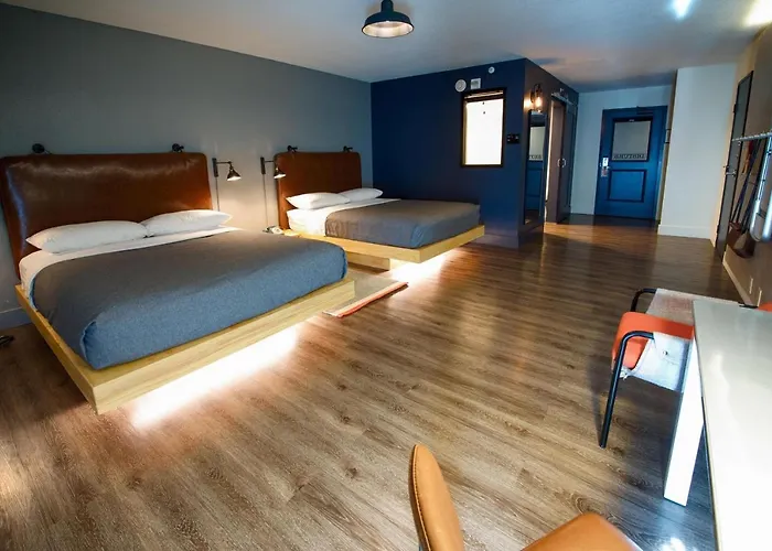 Moxy Phoenix Tempe/asu Area Hotel
