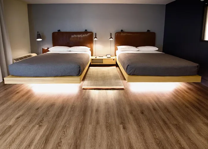 Moxy Phoenix Tempe/asu Area 3*