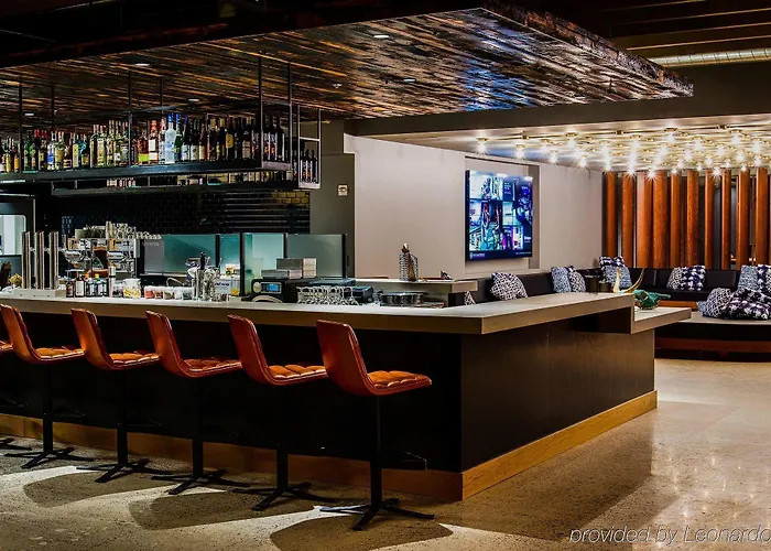 Moxy Phoenix Tempe/asu Area Hotel Tempe