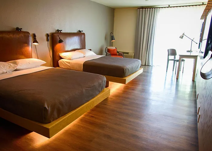 Hotel Moxy Phoenix Tempe/asu Area 3*