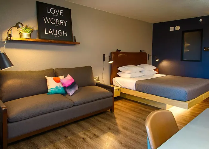 Hotel Moxy Phoenix Tempe/asu Area 3*